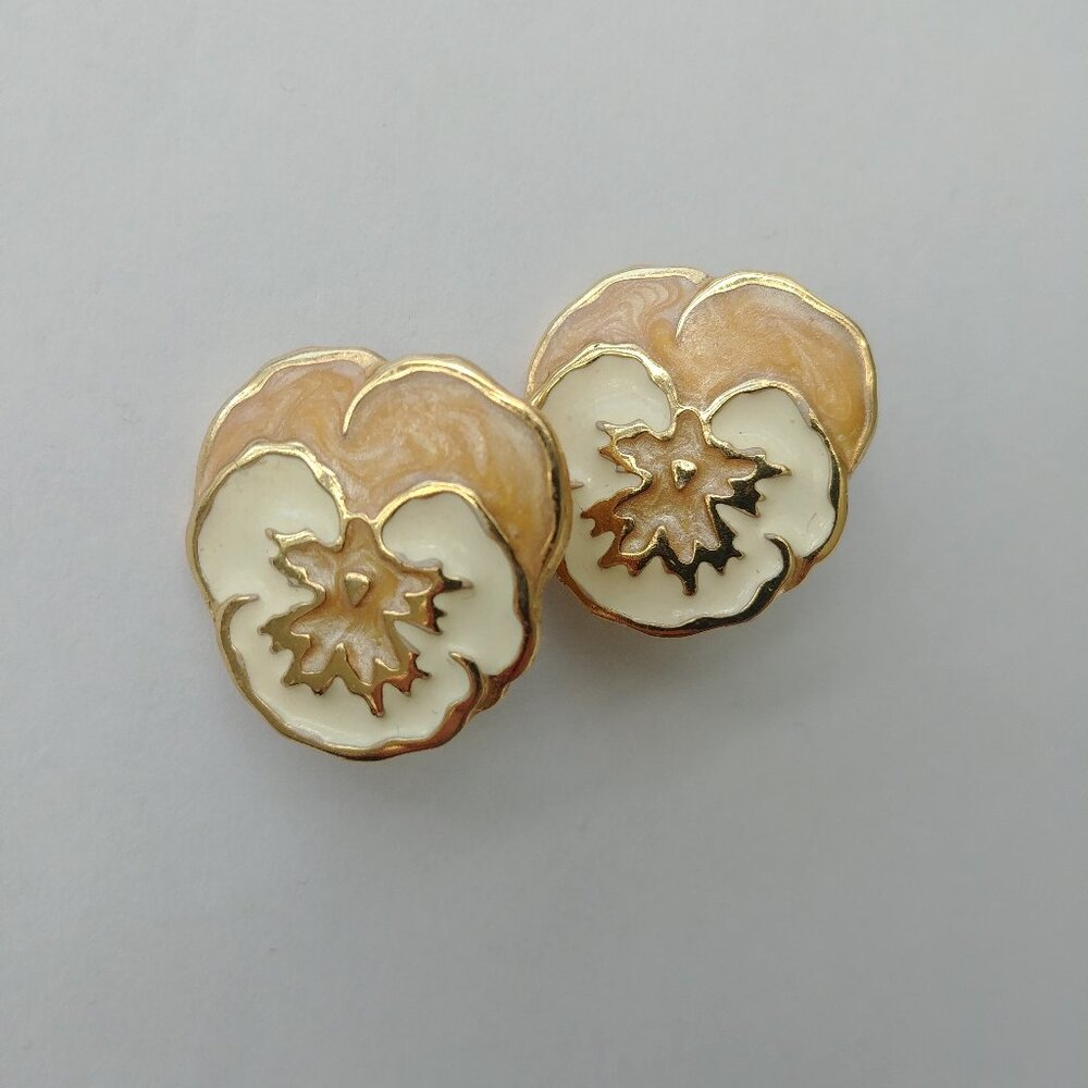 Vintage gold tone and cream pansy clip on earrings flower